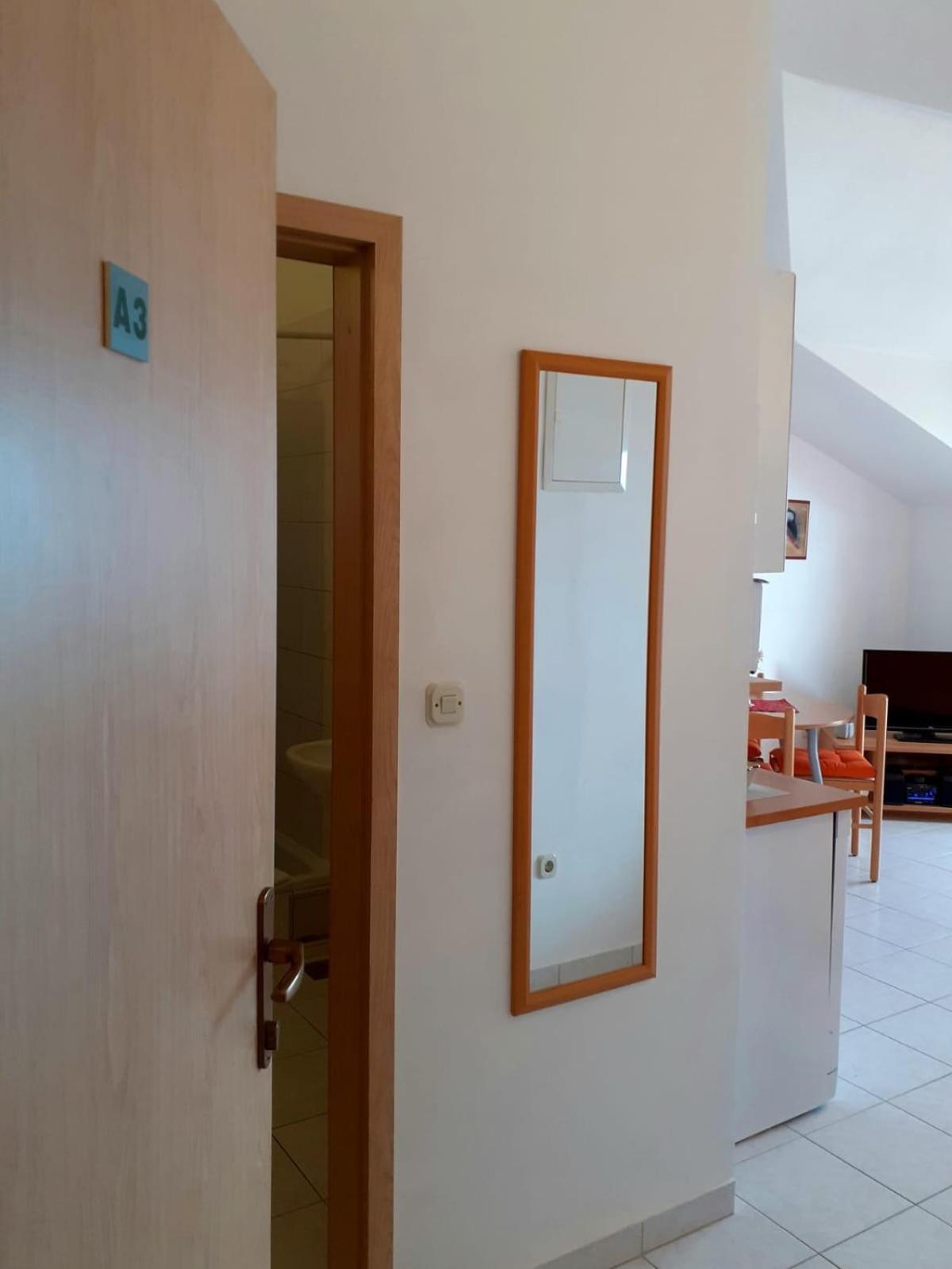 Apartments Borovina ボル 部屋 写真
